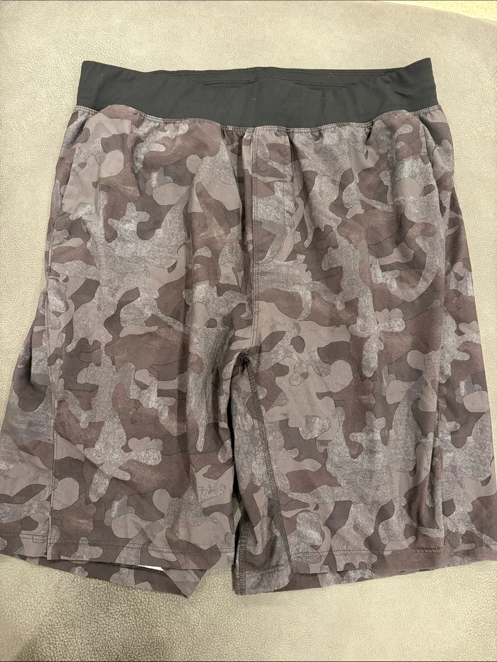 Men's Camo Athletic Shorts - Gray/Brown
